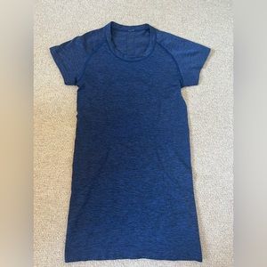 Lululemon athletic top
